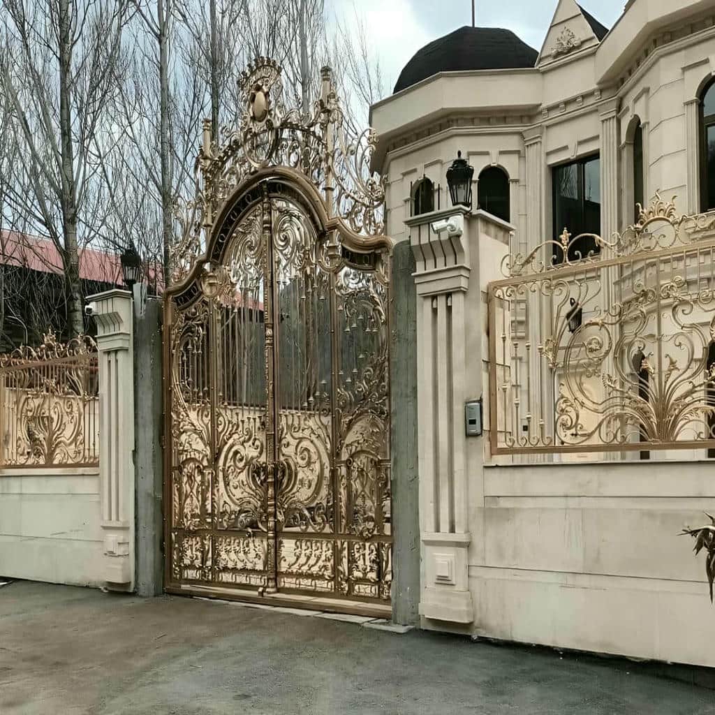 درب حیاط فرفورژه در سقز