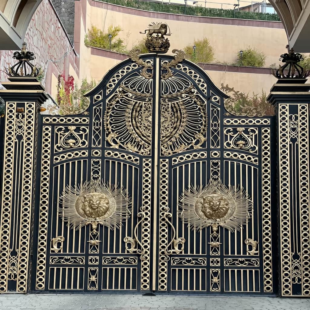 خرید درب حیاط فرفورژه ساده در محمدشهر