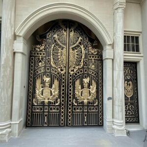 درب حیاط فرفورژه در بیرجند