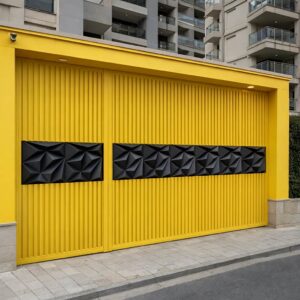 درب حیاط فرفورژه در ایرانشهر