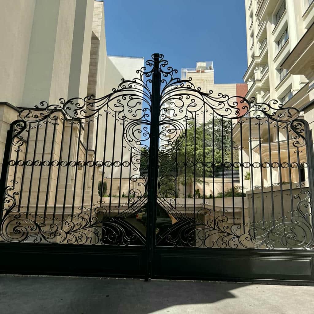 فروش درب حیاط فرفورژه مدرن در عظیمیه کرج