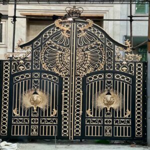 درب حیاط فرفورژه در ارومیه