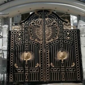 درب حیاط فرفورژه در کاشان