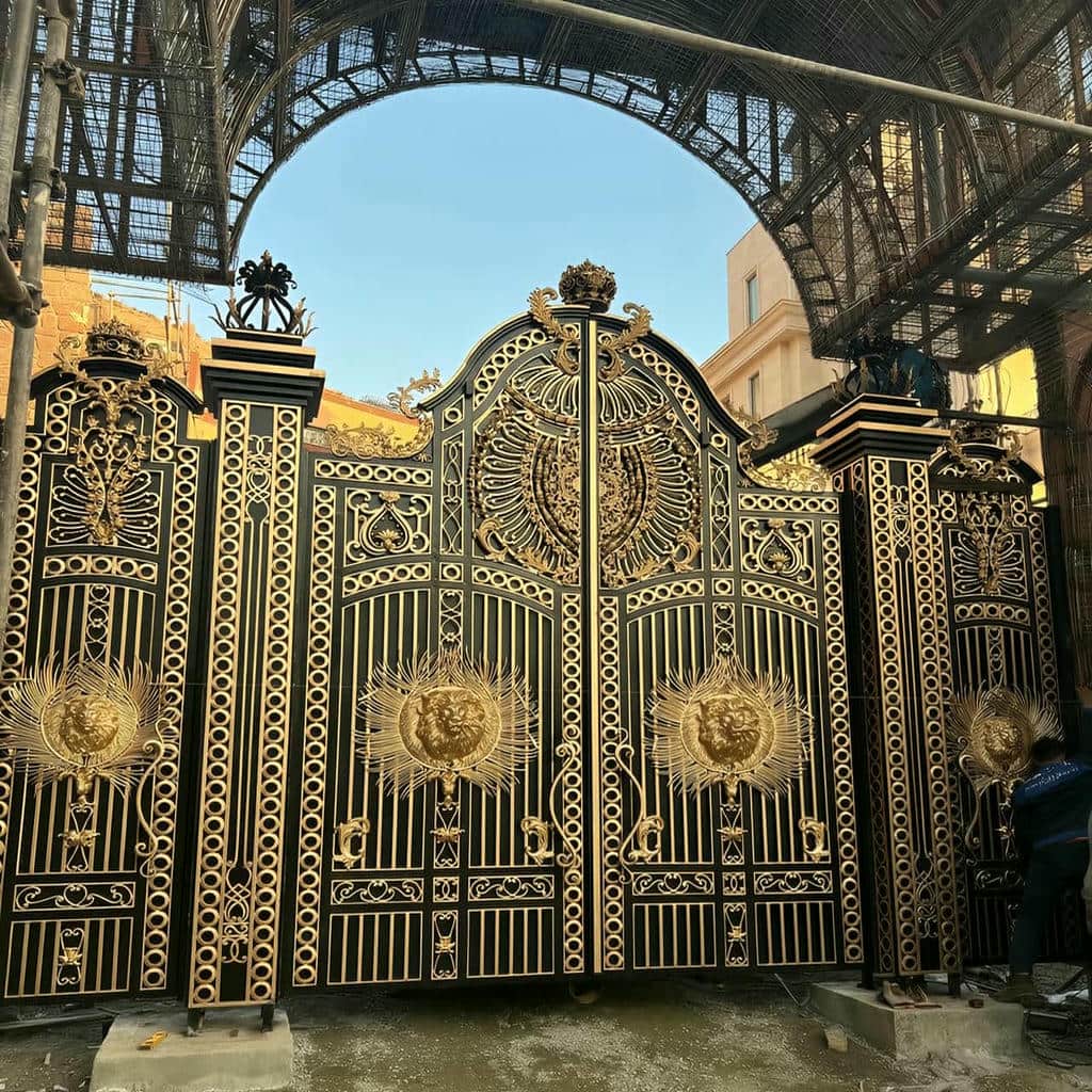 خرید درب حیاط فرفورژه ساده در آبادان