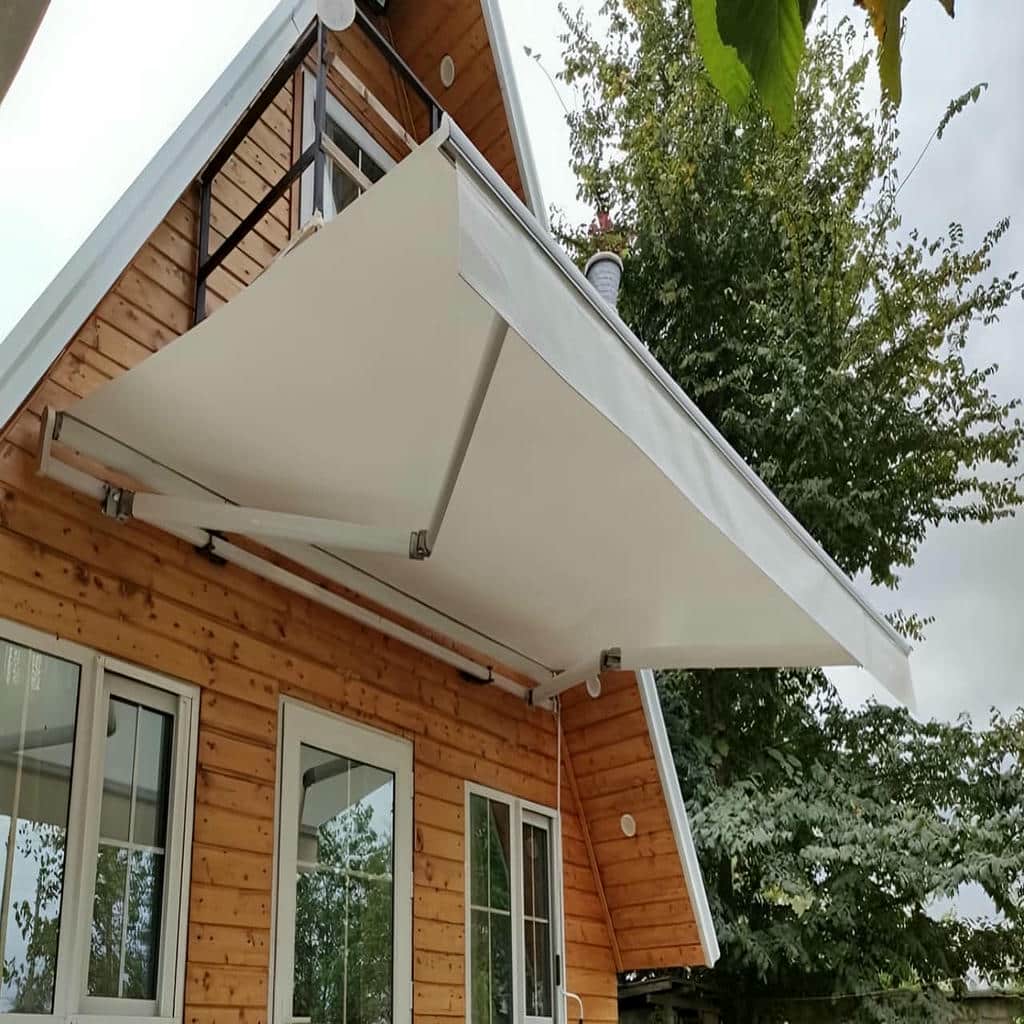 سایبان برقی و دستی با ریل منظم برای حرکت روان سایبان برقی و دستی با ریل منظم برای حرکت روان