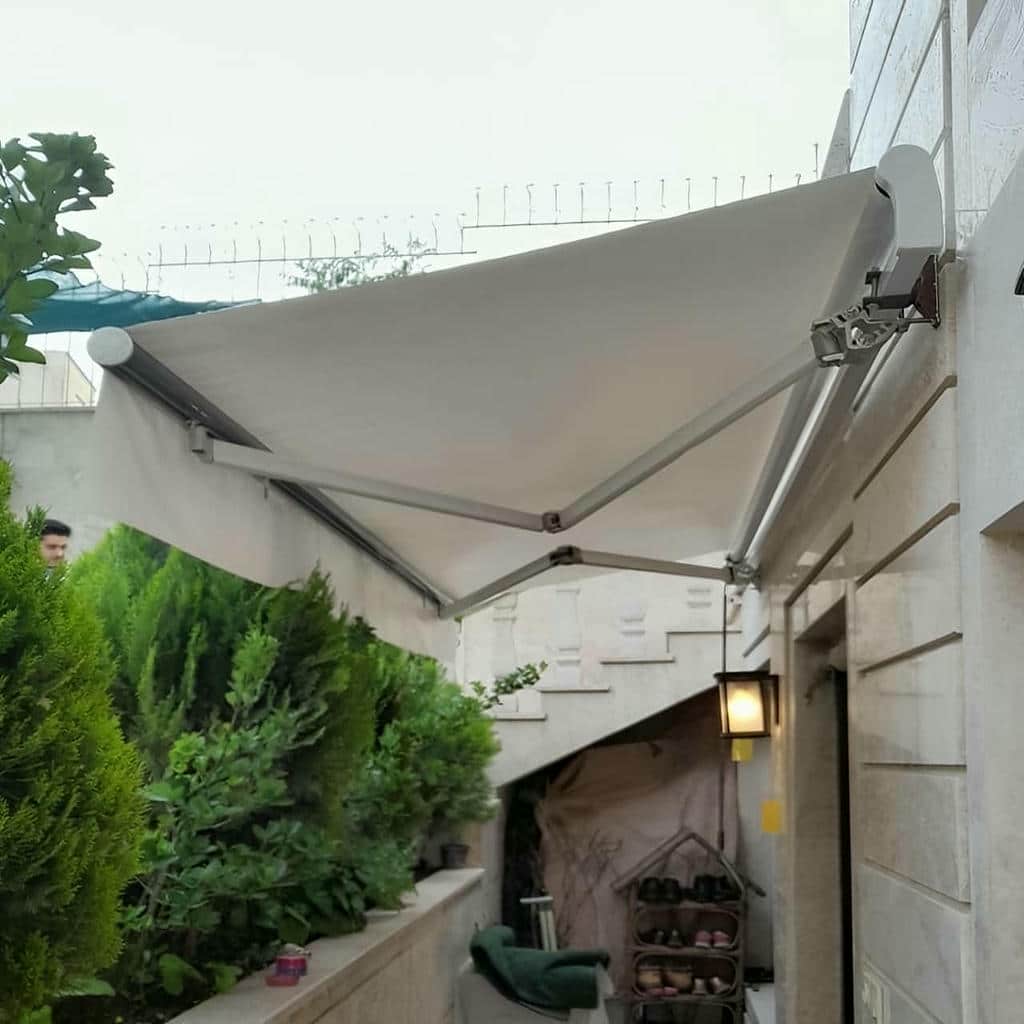 سایبان حیاط برقی جمع شونده با رنگ مقاوم فضای باز سایبان حیاط برقی جمع شونده با رنگ مقاوم فضای باز