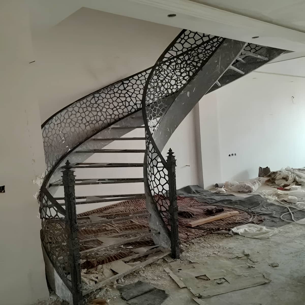 نرده CNC فلزی دکوراتیو با ضخامت ورق مناسب