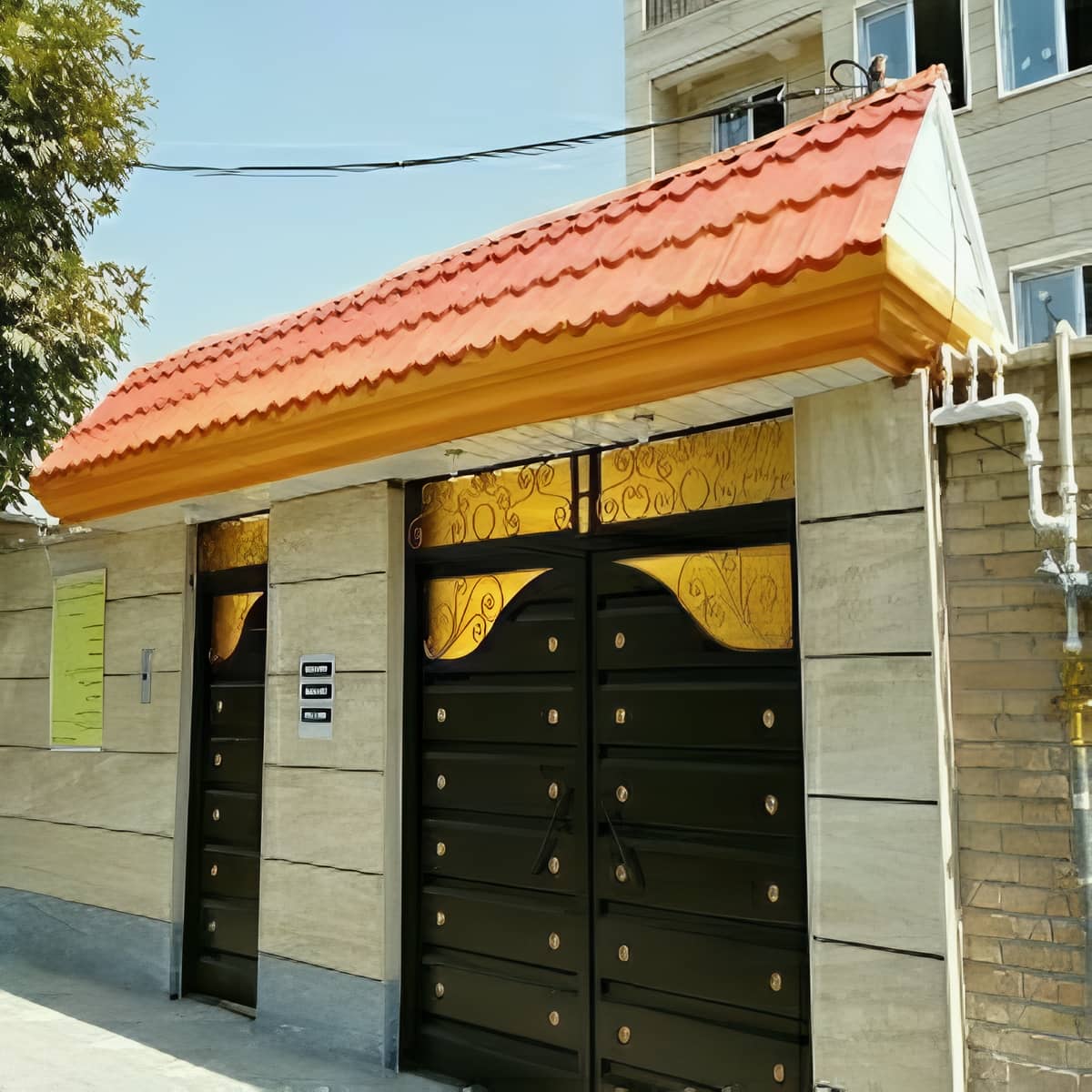 آردواز سردرب حیاط با برش تمیز لبه ها آردواز سردرب حیاط با برش تمیز لبه ها