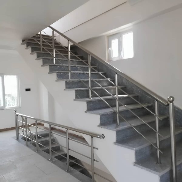 نرده استیل سفارشی مدرن