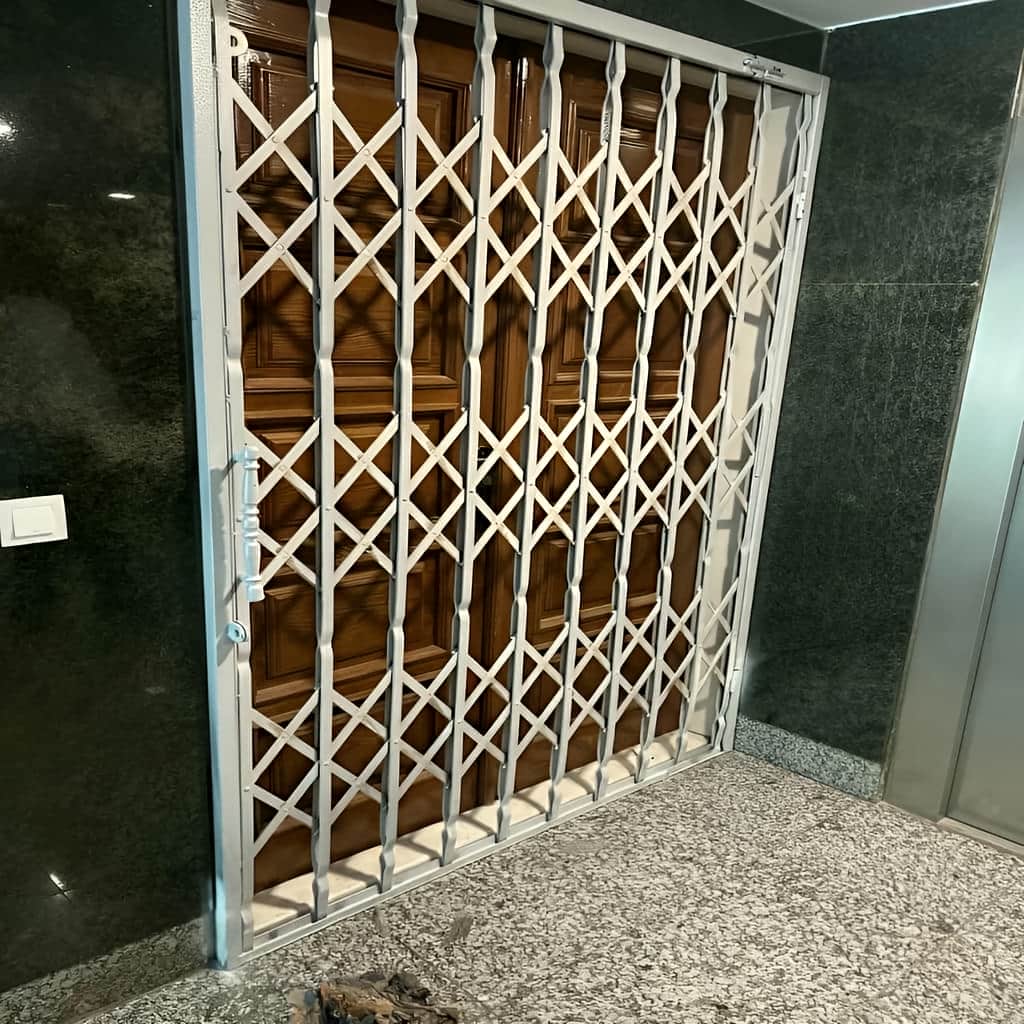 خدمات اندازه‌گیری حفاظ آکاردئونی آهنی سه لوزی