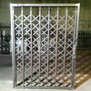 9 مدل درب آکاردئونی تسمه پهن آهنی