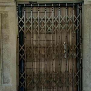 14 نمونه درب آکاردئونی برای واحد اداری