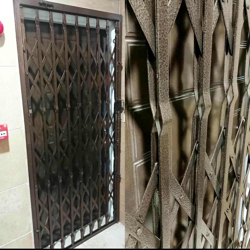 خدمات اندازه‌گیری حفاظ پشت درب آپارتمان ریلی