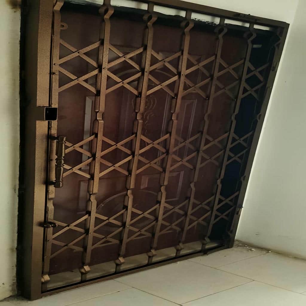 مشاوره انتخاب حفاظ آکاردئونی ورودی مجتمع