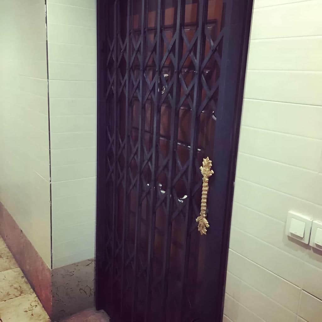 مشاوره انتخاب درب ریلی آکاردئونی کم جا