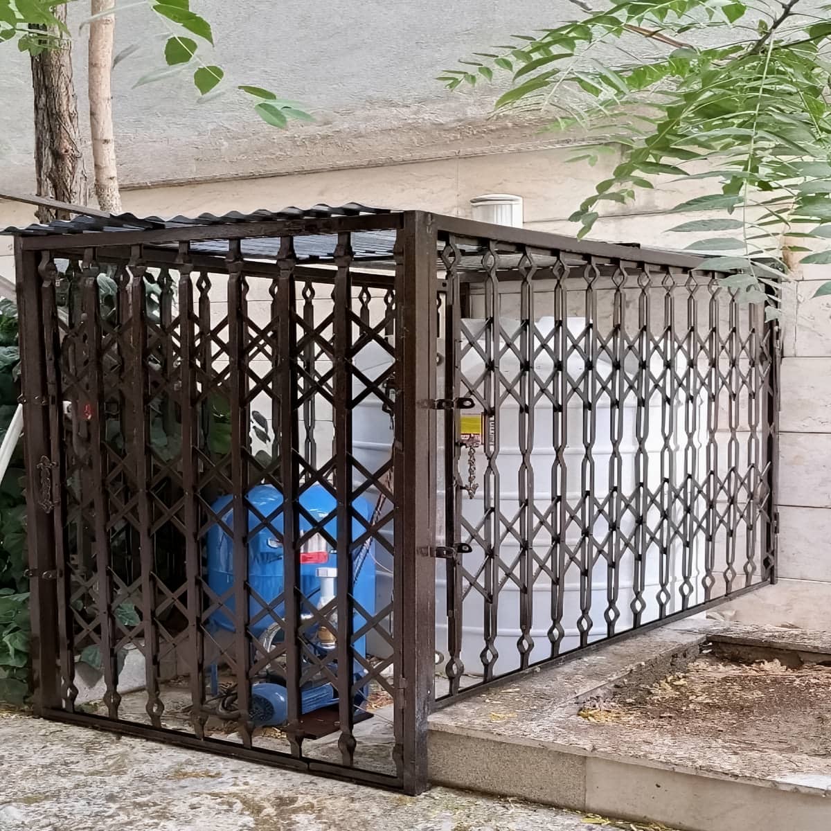 14 نمونه حفاظ پشت درب آپارتمان ریلی