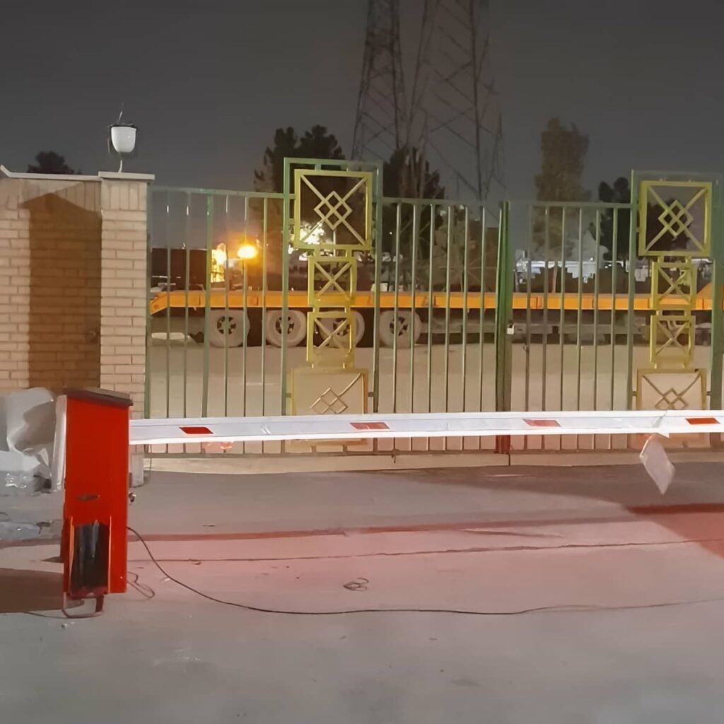 ساخت راهبند پرتردد شهرک صنعتی با بوم بلند