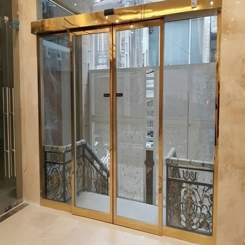 قیمت درب اتوماتیک شیشه‌ای گردان بر اساس مشخصات سفارش