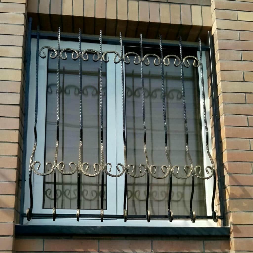 مشاوره انتخاب حفاظ پنجره سفید طلایی نمای سنگ