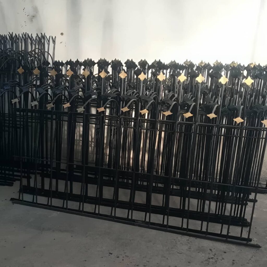 ساخت حفاظ دیوار کلاسیک سرنیزه کم‌عرض