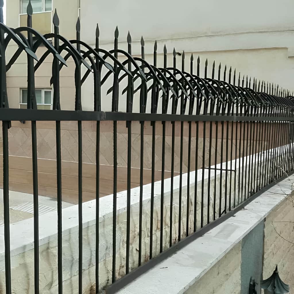 خرید حفاظ دیوار کلاسیک سرنیزه ساده