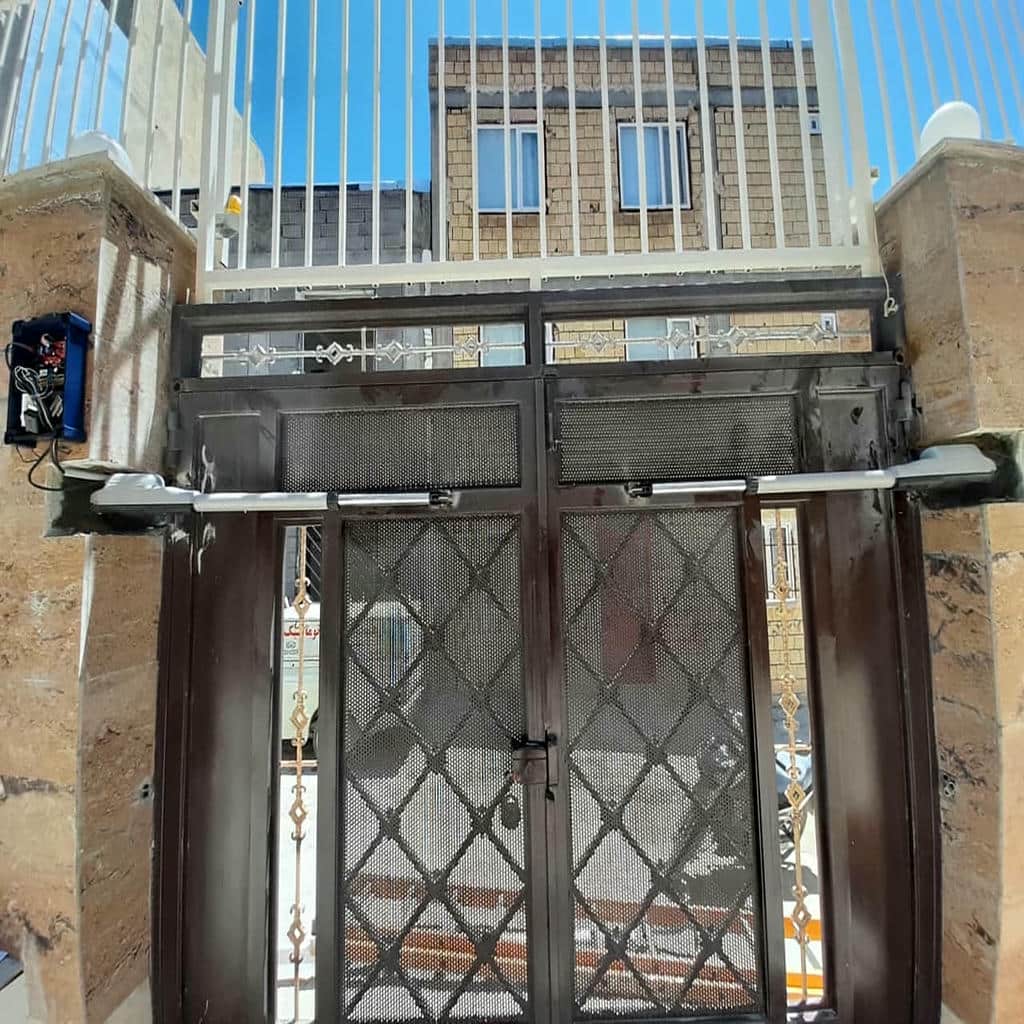 مقایسه جک پارکینگ الکترومکانیک خانگی خطی و مفصلی