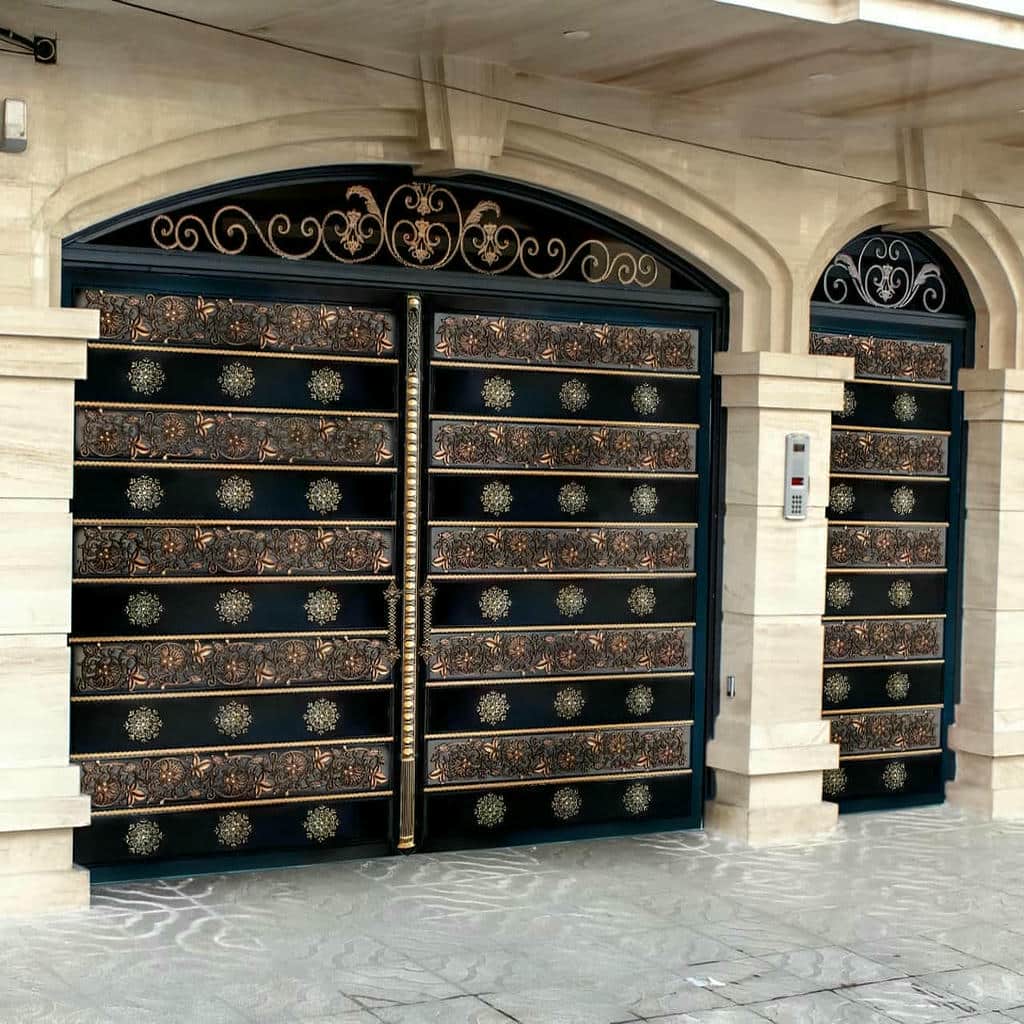 قیمت درب پارکینگ دو لنگه عریض مساوی در برابر نامتقارن
