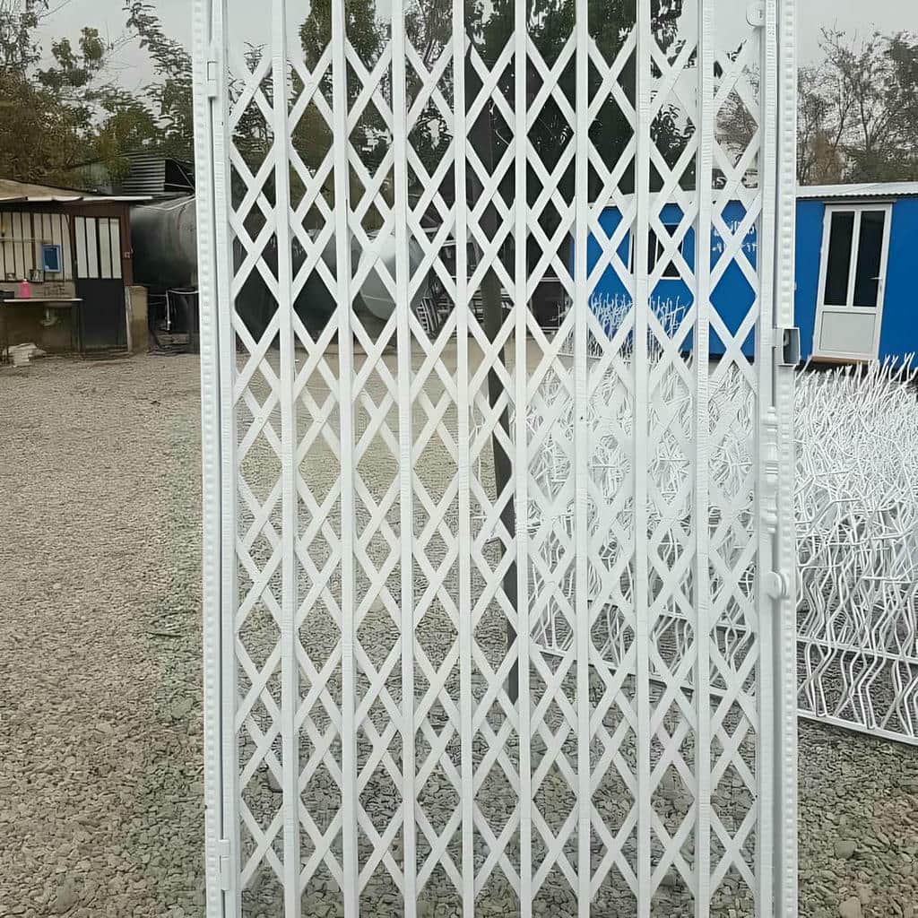 نصب درب آکاردئونی