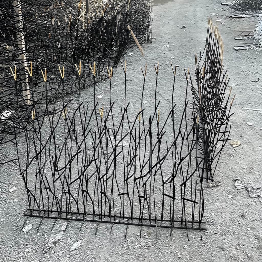 حفاظ غنچه ای فلزی دیوار