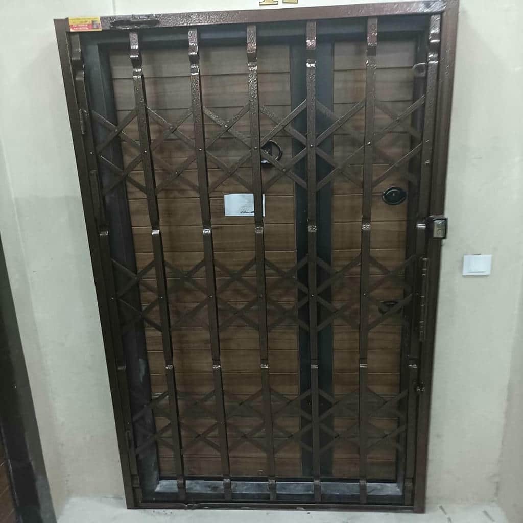 حفاظ آکاردئونی فلزی با طراحی شبکه ای حفاظ آکاردئونی فلزی با طراحی شبکه ای