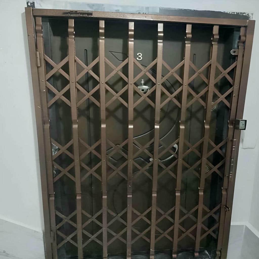 حفاظ درب با طراحی اختصاصی