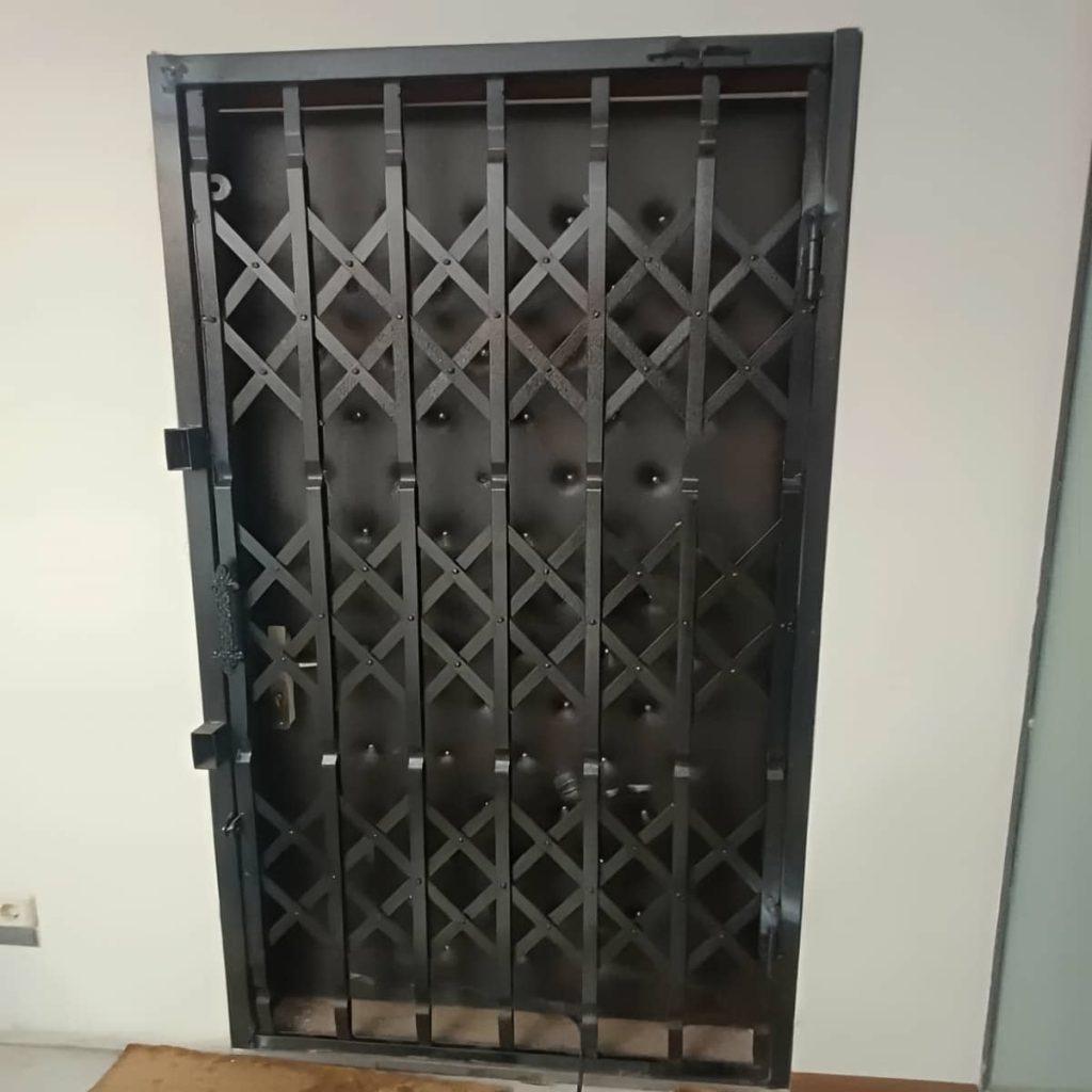 درب آکاردئونی طرح ضربدری