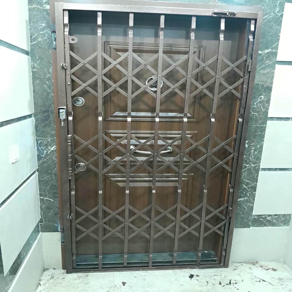 حفاظ ریلی درب کلاسیک