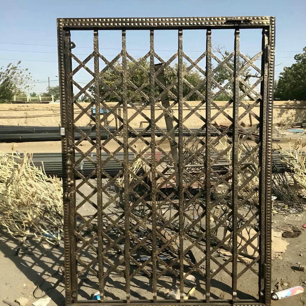 حفاظ آکاردئونی ورودی ساختمان