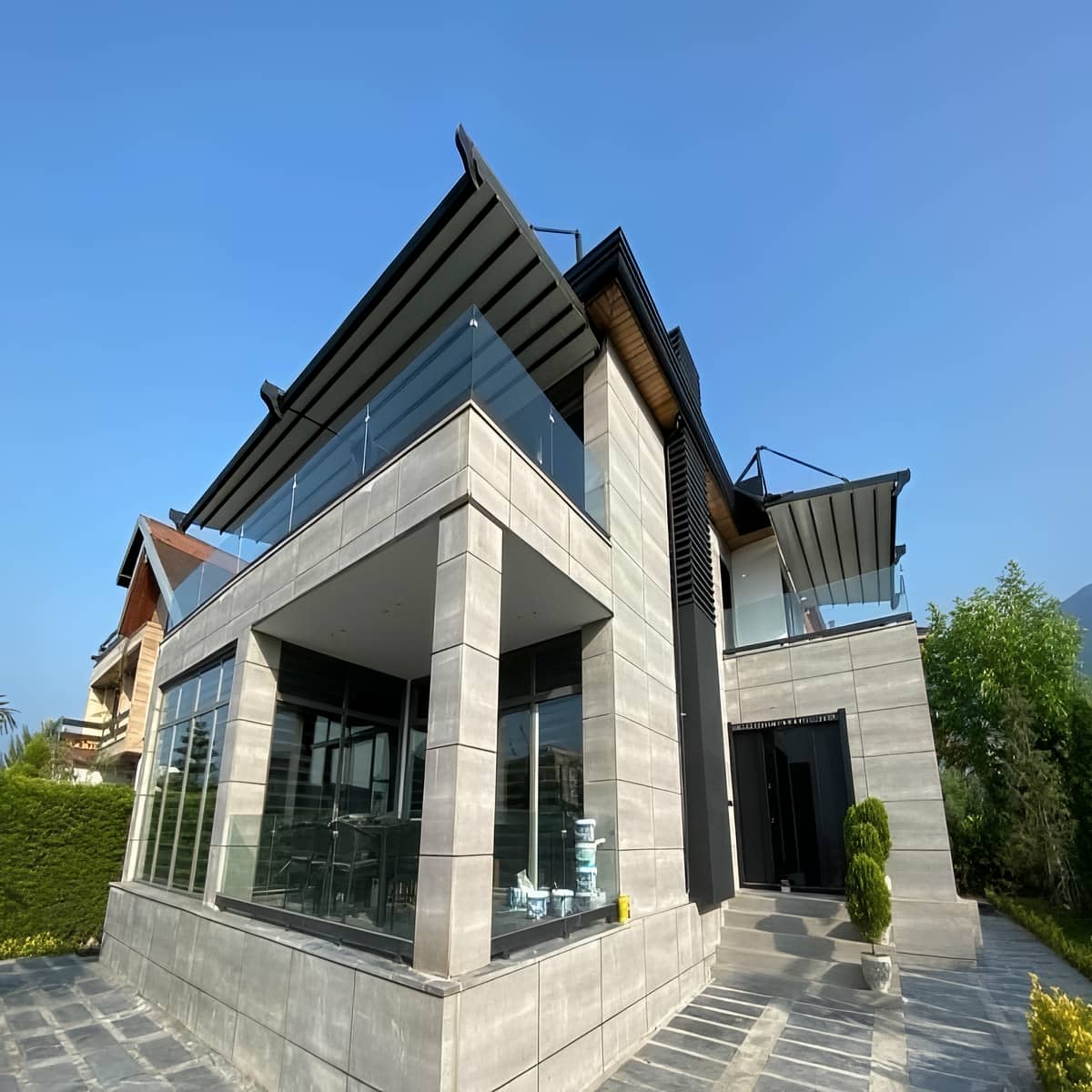 سقف متحرک پارچه ای نمای کلاسیک