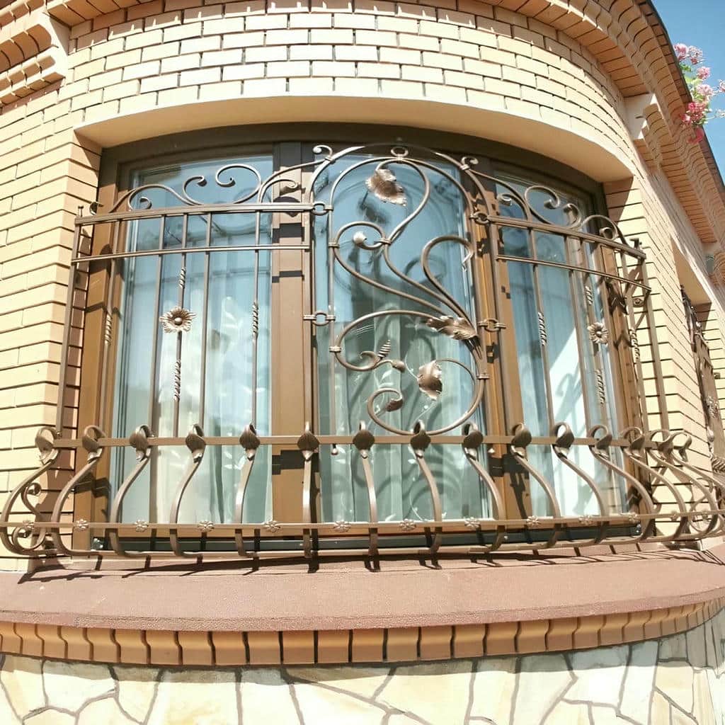 حفاظ پنجره آهنی با طرح کلاسیک