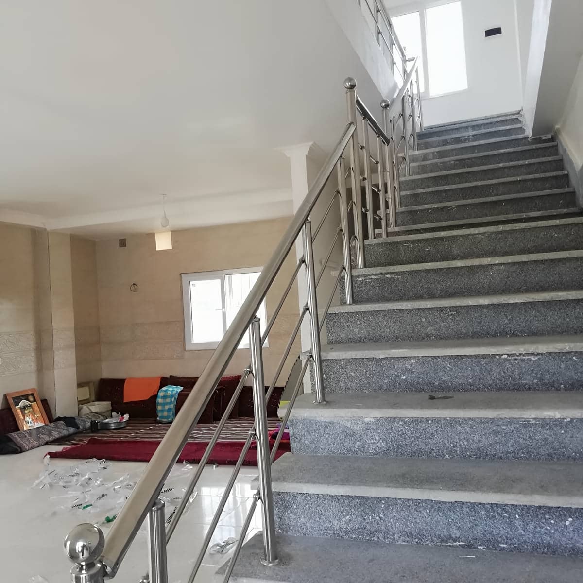 نرده استیل بالکن با طراحی مدرن