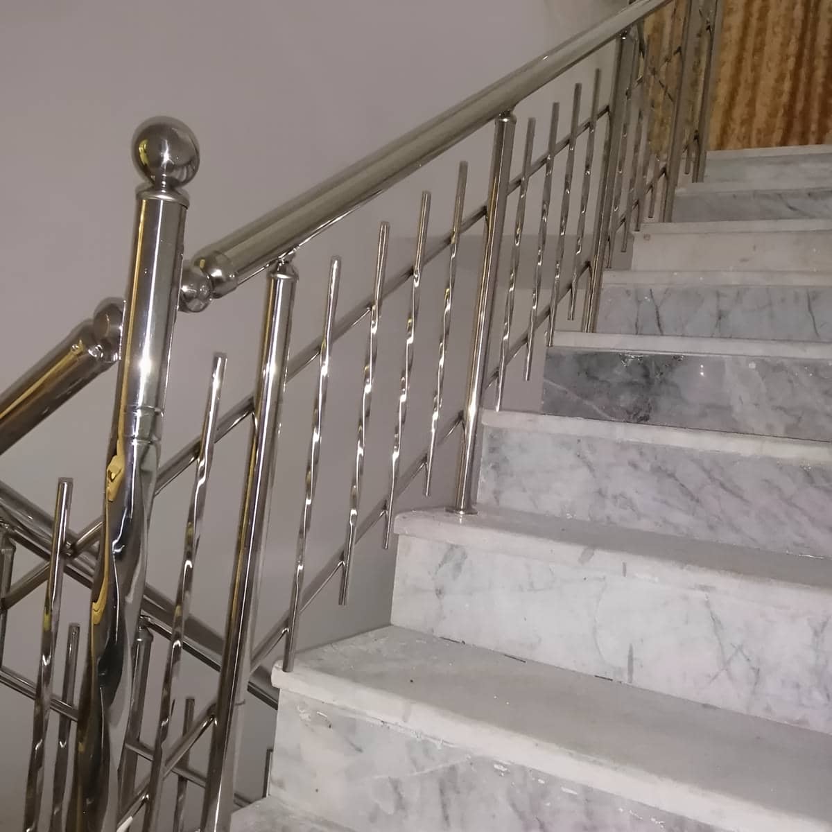 مرکز فروش نرده استیل بالکن سفارشی برای پروژه‌های گرم و خشک