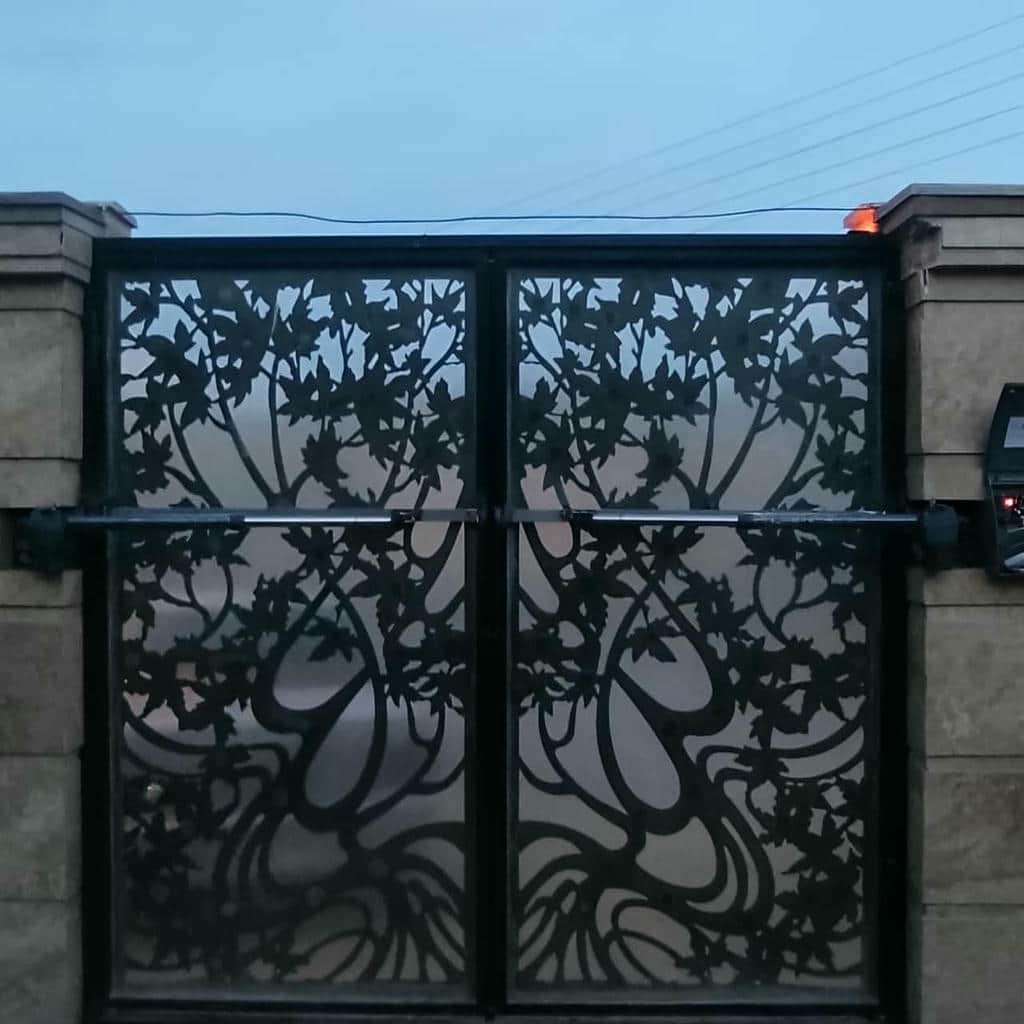 جک درب ویلایی با رنگ مشکی