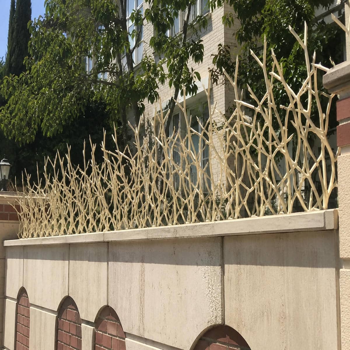 حفاظ فلزی دیوار مدل ساده